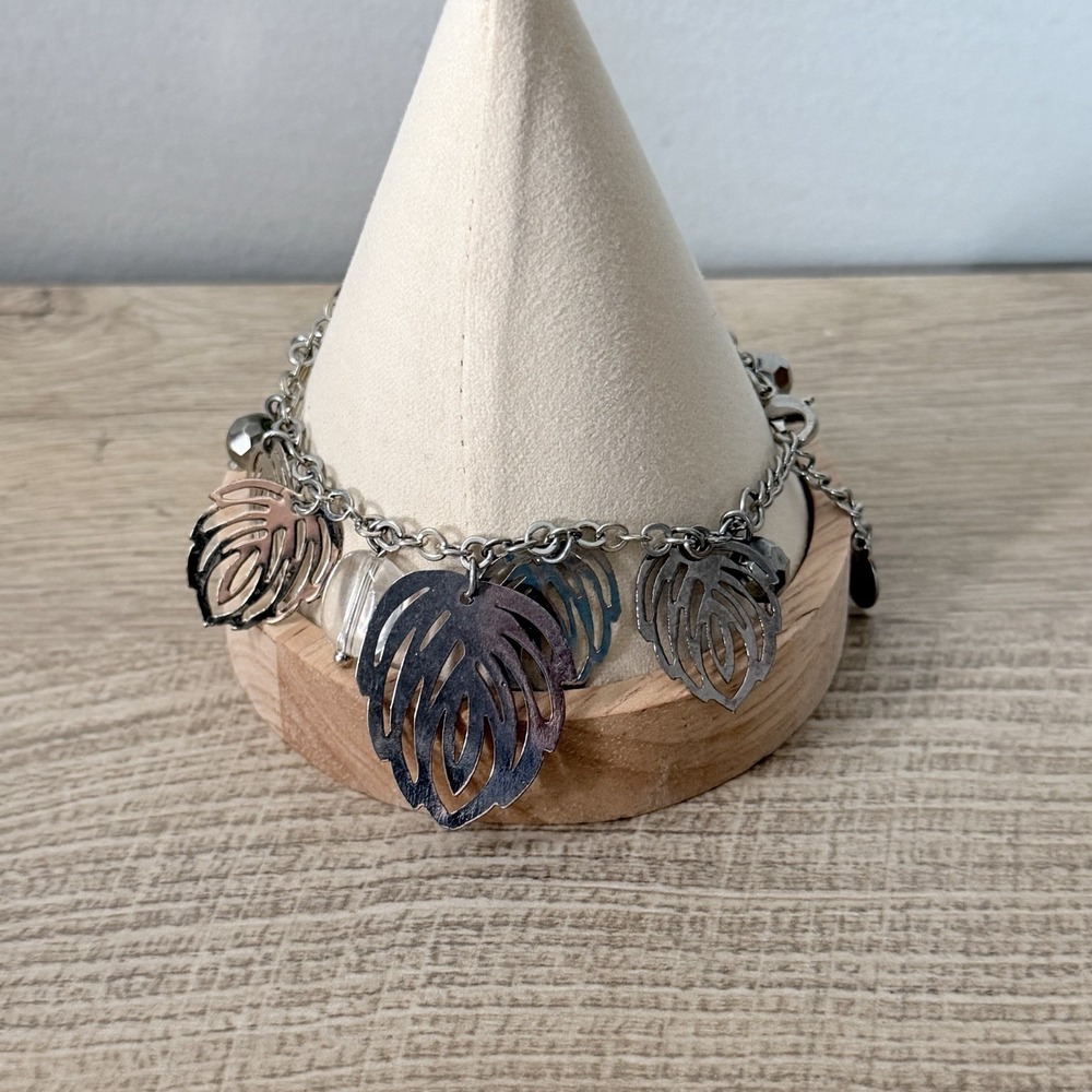 Accessorize Me Silver‎ Tone Tropical Leaf Charm Bracelet Boho Fairycore Coastal